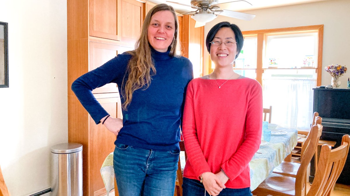 Lena Kourkoutis and Judy Cha pose together